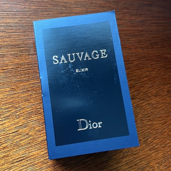 Sauvage Elixer 1 ml .03 fl oz & Cloth Drawstring Bag - Picture 2 of 6